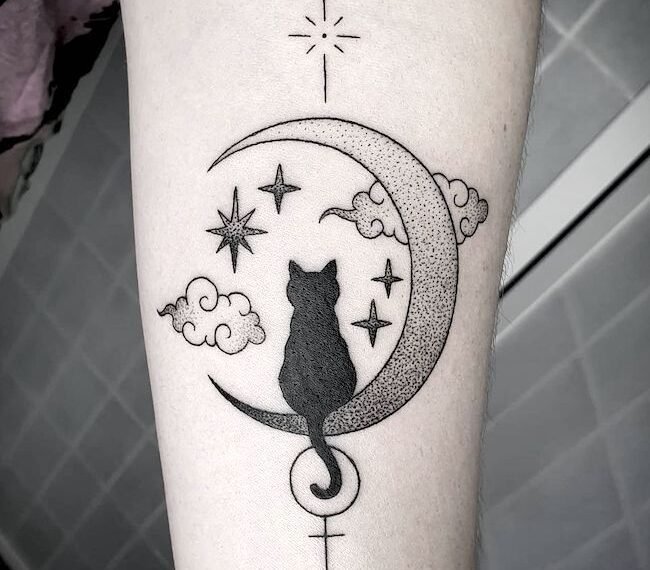 Moon Tattoo Meaning: The Mysterious Pull of Feminine Energy, Transformation, and the Cycles of Life!