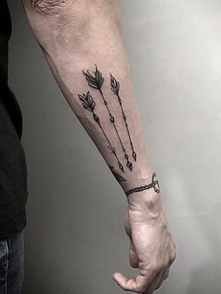 What Does a Arrow Tattoo Mean: The Direction and Purpose Behind This Simple Design