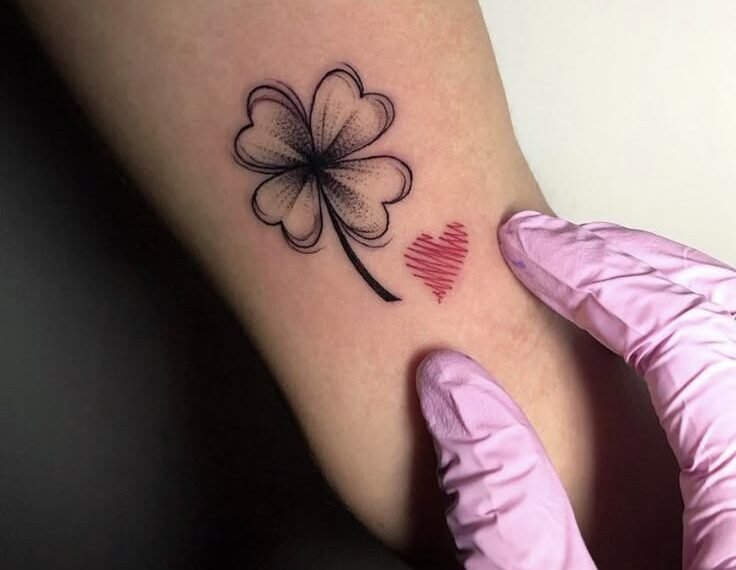 4 Leaf Clover Ideas and meaning Tattoo: The Lucky Charm with a Powerful History