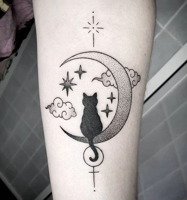 Moon Tattoo Meaning: The Mysterious Pull of Feminine Energy, Transformation, and the Cycles of Life!