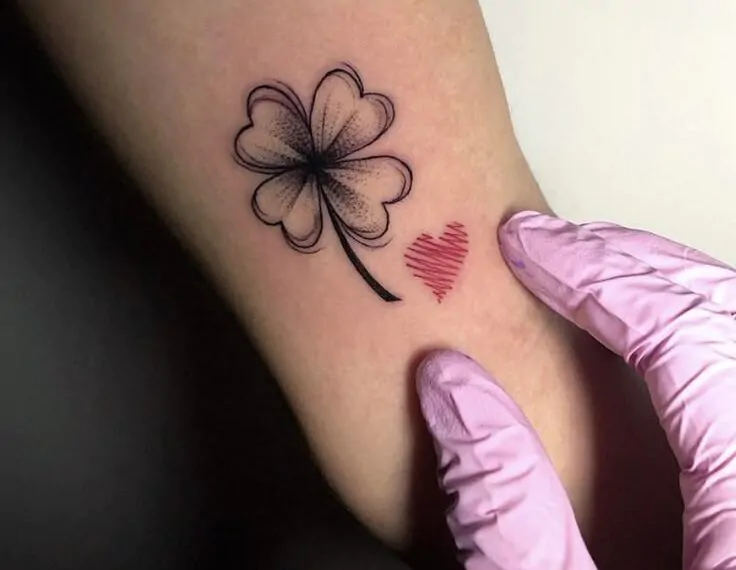 4 Leaf Clover Ideas and meaning Tattoo: The Lucky Charm with a Powerful History